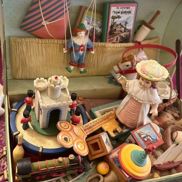 Vintage Enesco Toy Symphony Treasure Chest - Picture 6 of 7